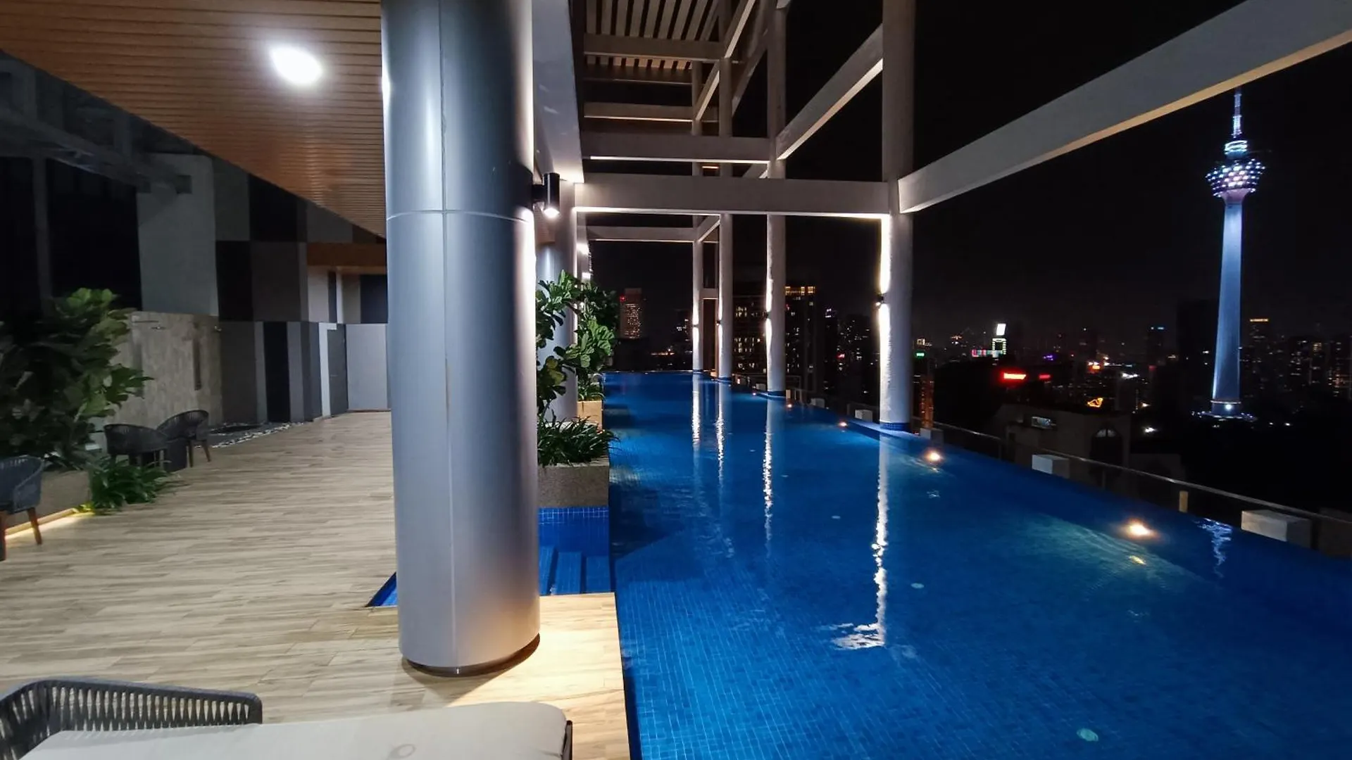 Lägenhet Lx 36A 2Queen Bed Infinity Pool Klcc View Kuala Lumpur